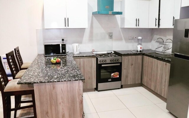 Lux Suites Silverstone  Apartments