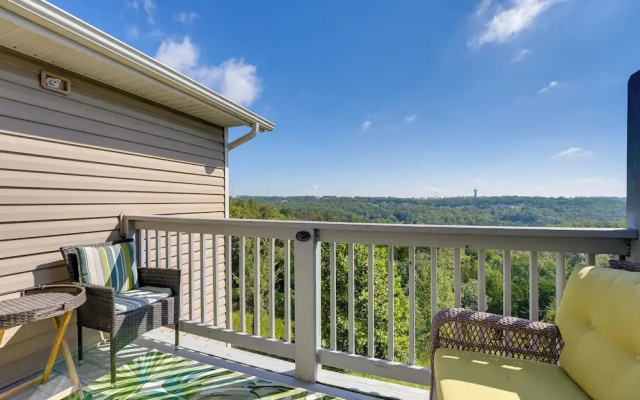 Branson Condo w/ Balcony, Strip & Mountain Views!