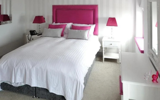 The Victoria Crescent Hotel
