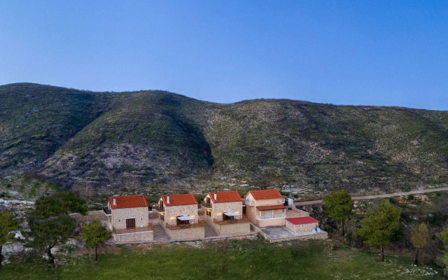 Maritina Houses