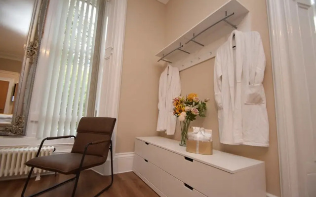 Rosedene Highland House - Emperor Apartment 1