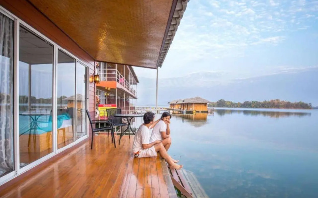 Phu Pai Lake & Resort