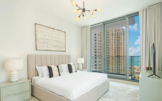 LUX Contemporary Suite Marina View 3