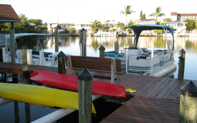 The Holiday Court Villas and Suites