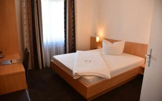 Hotel Garni Goldener Hirsch