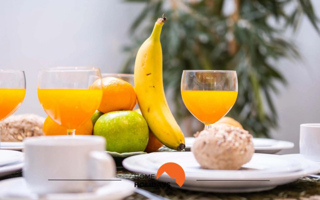 #098 Guest Antonieta Studio with Ocean and OldTown View