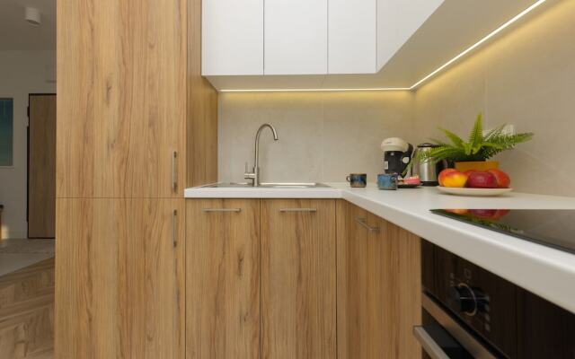 Zdziechowskiego Apartment by Renters