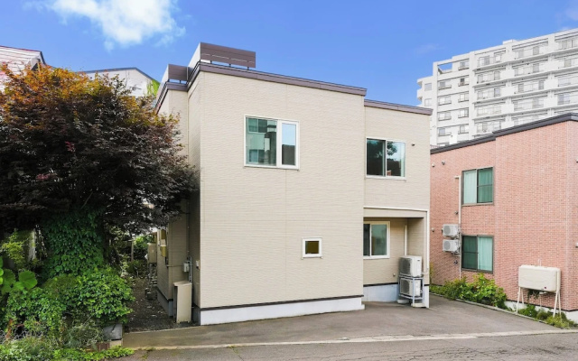 The Beehive Otaru — 4-star hotel in Otaru