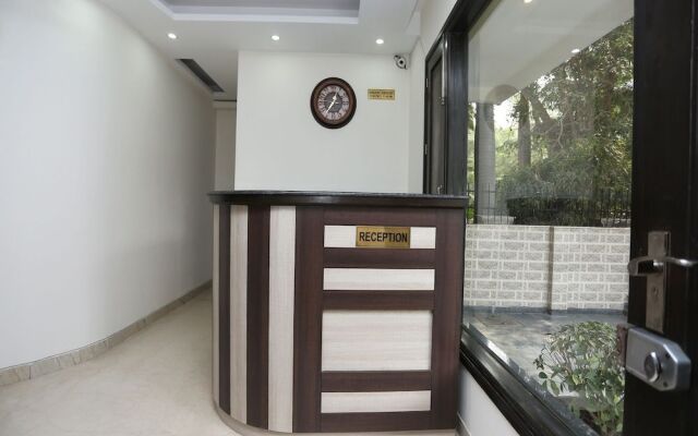 OYO 27674 Dhairya Residency