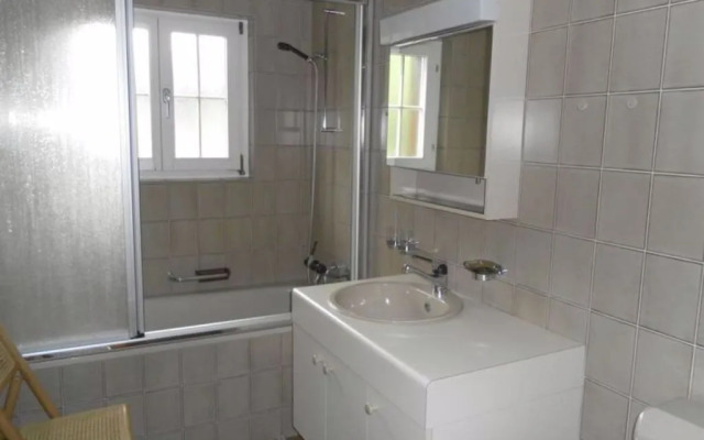 Kronenplatz 4 - INH 28223