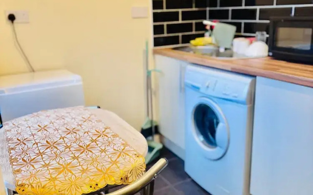 Derby Spacious Room Studio in City Centre