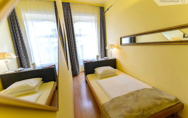 Hotel Urania