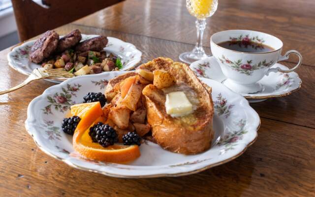 Valparaiso Inn Bed & Breakfast