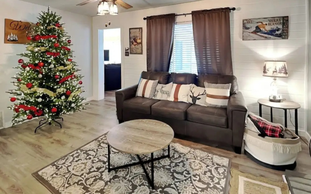 The Elk Meadow Cozy Cabin by Ruidoso Vacation Rentals