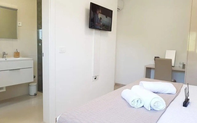 Villa Sabun Luxury Villa With Poo, Jacuzzi