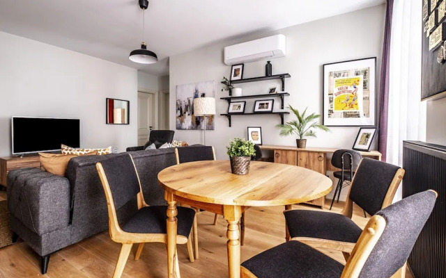 Charming Flat With Central Location in Beyoglu