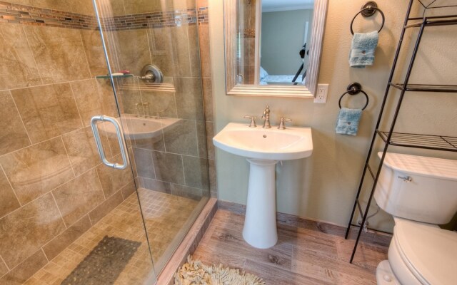 Palms By The Bay Apartment 3