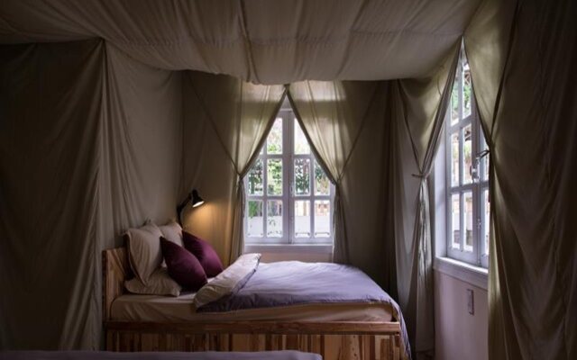 Yolo Camping House - Hostel