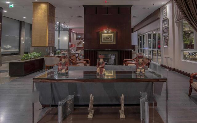 Hotel Deville Prime Porto Alegre