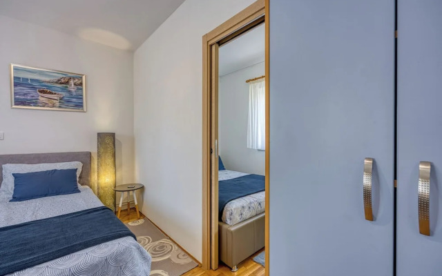 Small Holiday Home Jakara 5