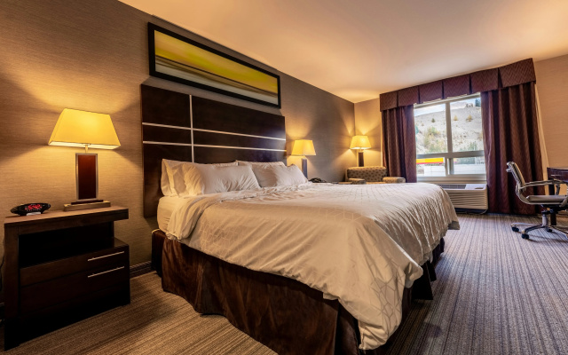 Holiday Inn Express Golden-Kicking Horse by IHG
