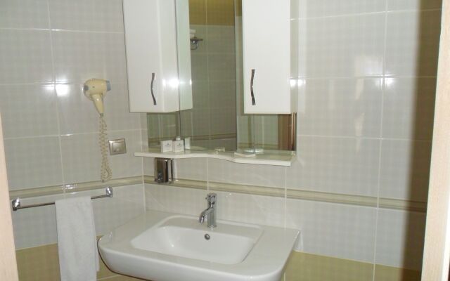 Costa Asmin Hotel