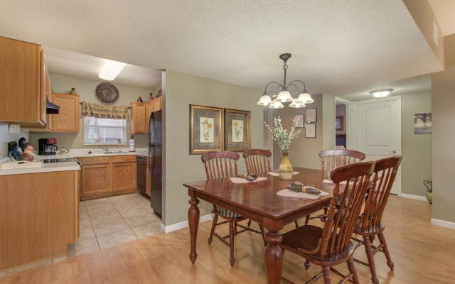 Cedar Lodge Condominiums
