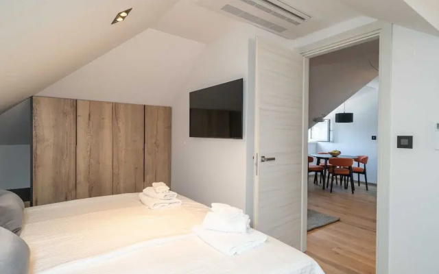 Apartments Villa Royale - One Bedroom Apartment With Sea View