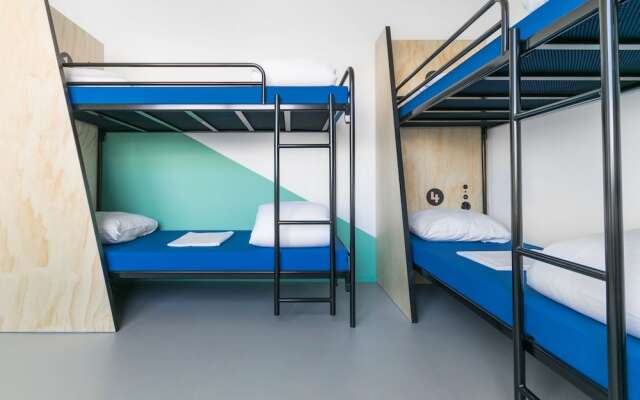 Via Amsterdam - Hostel