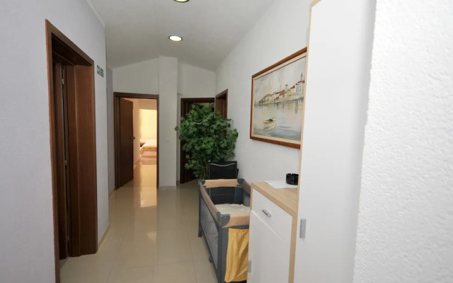 Apartments & Rooms Villa Maslina