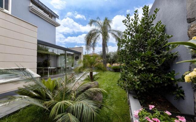 Zaffiro Lavico rooms Etna nature sea
