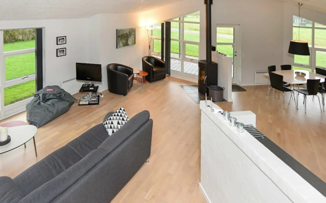 Luxurious Holiday Home in Hovborg With a Scenic View