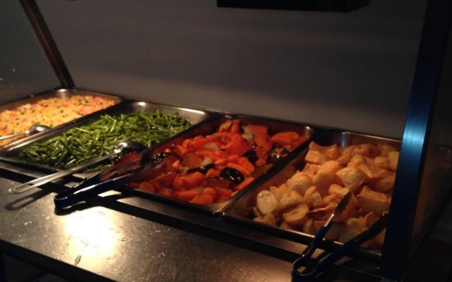 Kurrmine Beach Motel – Meal – Kurrimine Beach