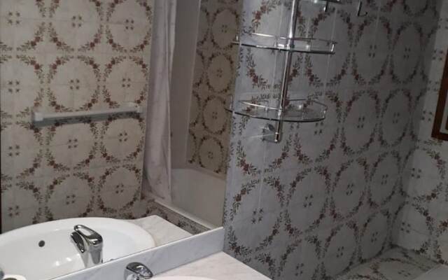 370-casa Grande con Piscina Privada y Jardín