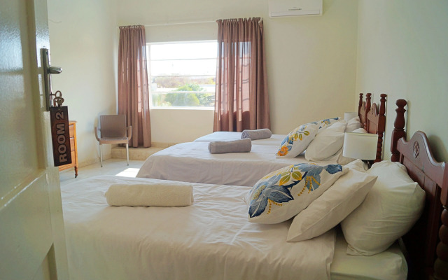 The Farmhouse B&B Beergarden CC