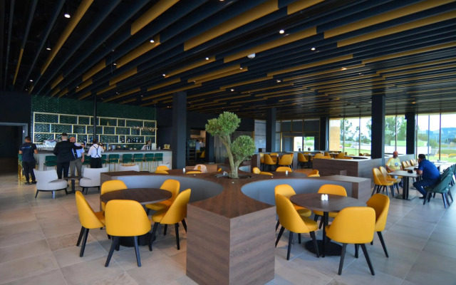 mk | hotel tirana