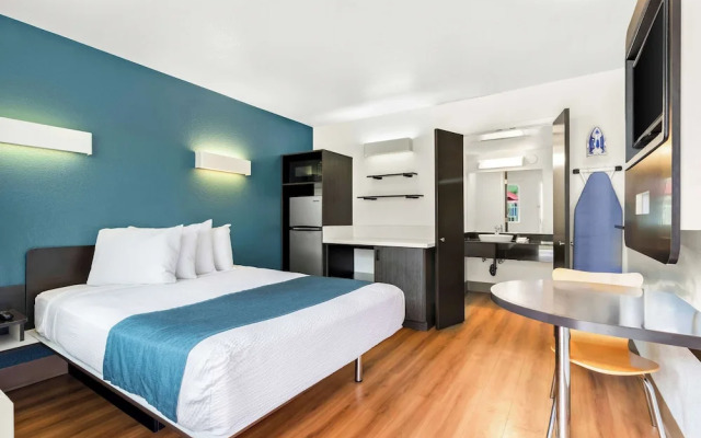 Studio 6 Suites Carpinteria, CA–Santa Barbara - South