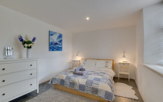 Holiday Home School Cottage