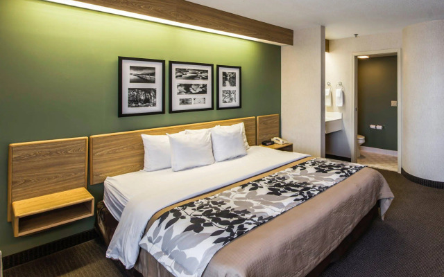 Sleep Inn & Suites