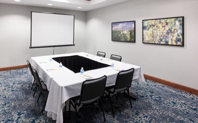 Hilton Garden Inn Naperville/Warrenville