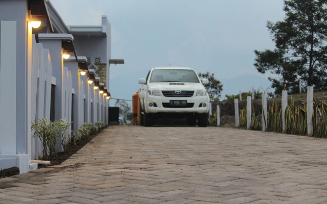 Saputra View Bromo Homestay