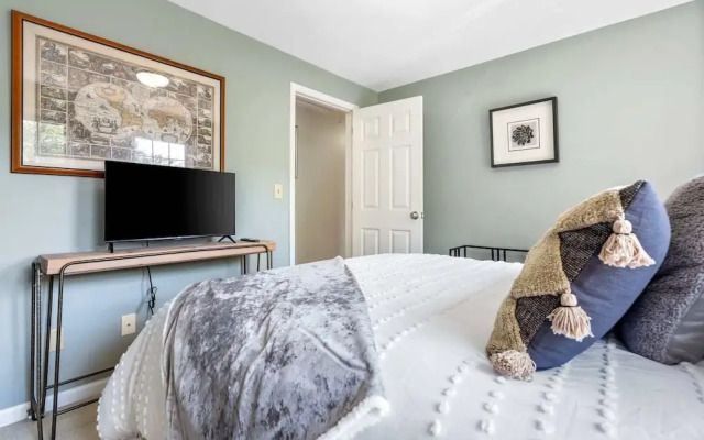 Maine Adventure 3BR Oasis Awaits!