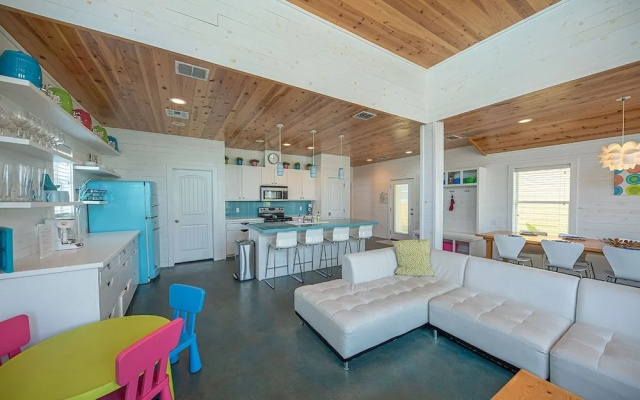 RePhil CanTina - 3 Br Home