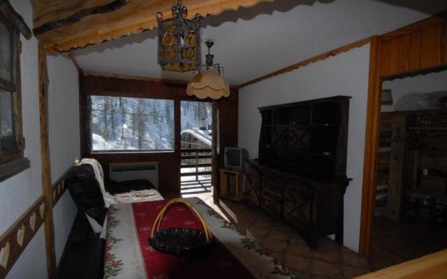 Cromotherapy Apartment