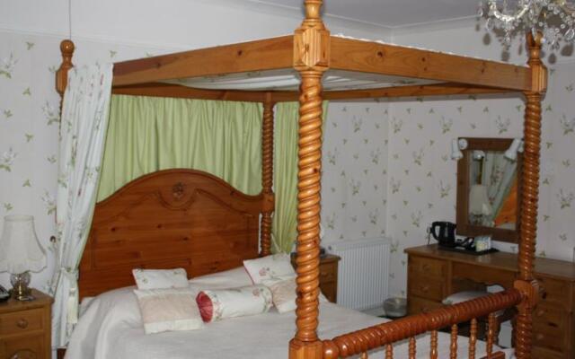 Woodlands Country House
