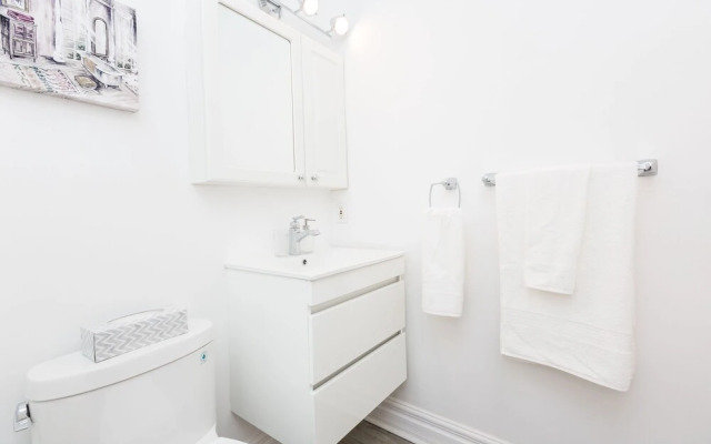 Applewood Suites - The Annex Lofts