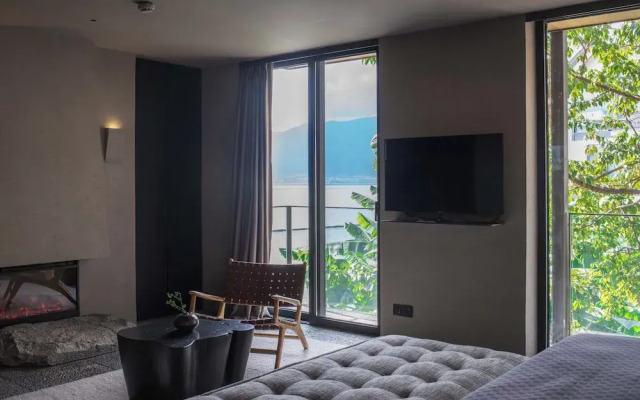 Yakamoz Erhai Hotel