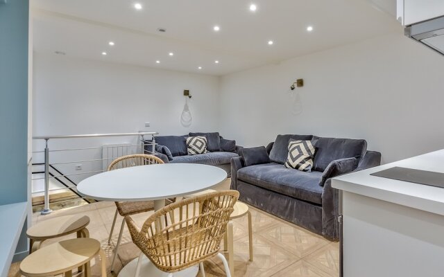 86 Urban Lovely Apartment