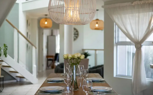 3 Bedroom Family Apartment Beach Club - Houtbay