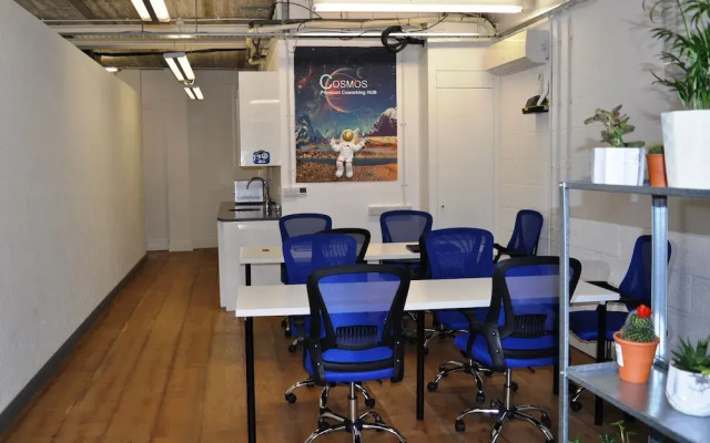 Cosmos capsule coworking hub London